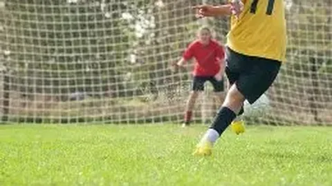 杜江霍思燕现场助阵，7岁嗯哼参与编词创作舞台剧